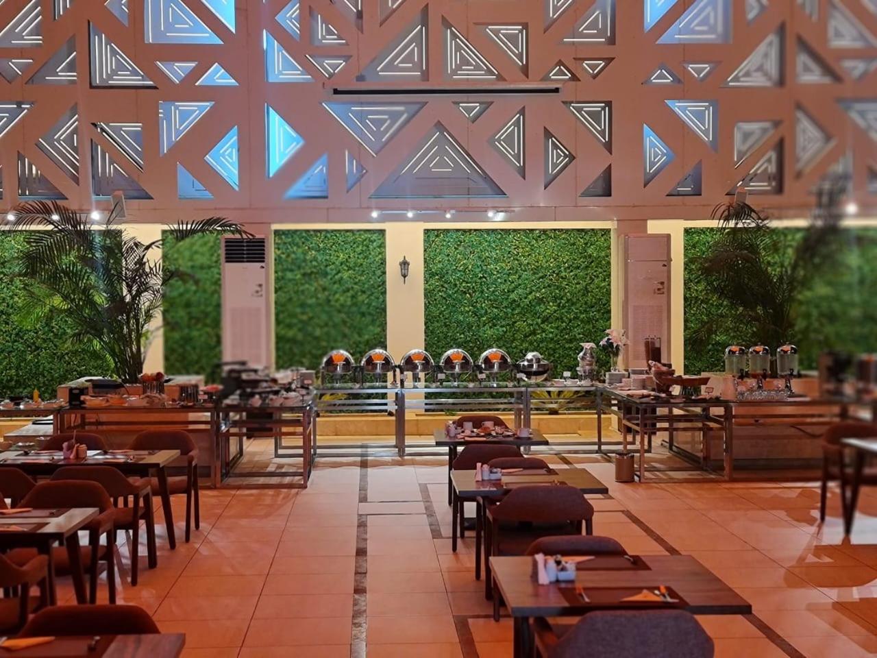 Sarwat Park Hotel Riyadh - Diplomatic Quarter Exteriör bild
