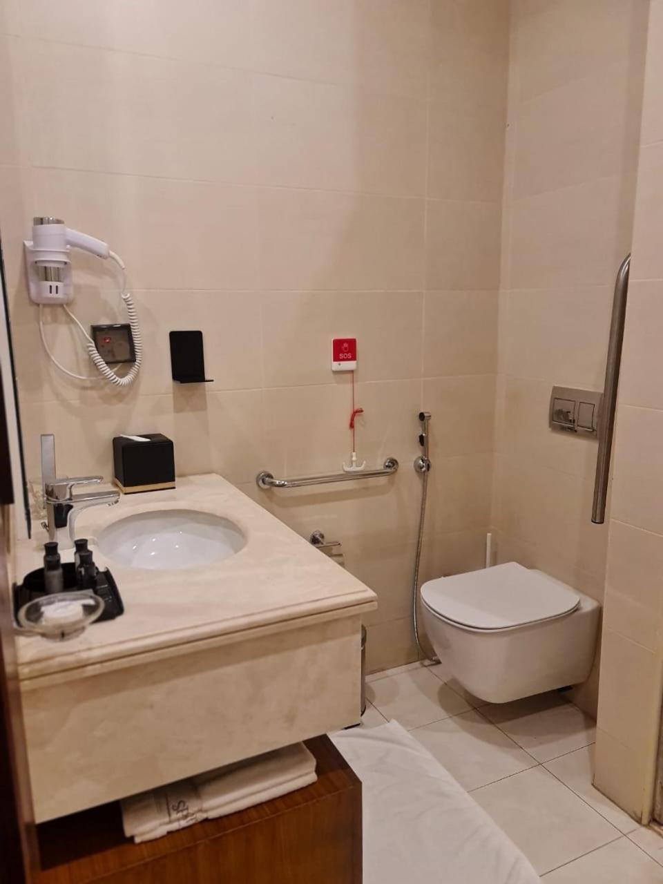 Sarwat Park Hotel Riyadh - Diplomatic Quarter Exteriör bild